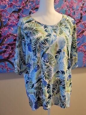 Tropical Leaf Short Sleeve Tee in Blue & Green